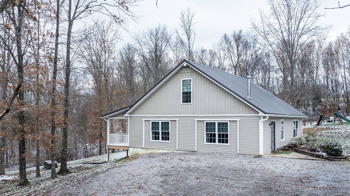 Elizaville Cabin | Rural, peaceful, sleeps 10