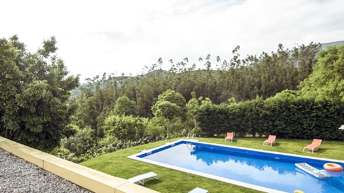 Meixedo Cottage | Rural tourism, nature walks, private swimming pool, beach at 15km, 8 persons