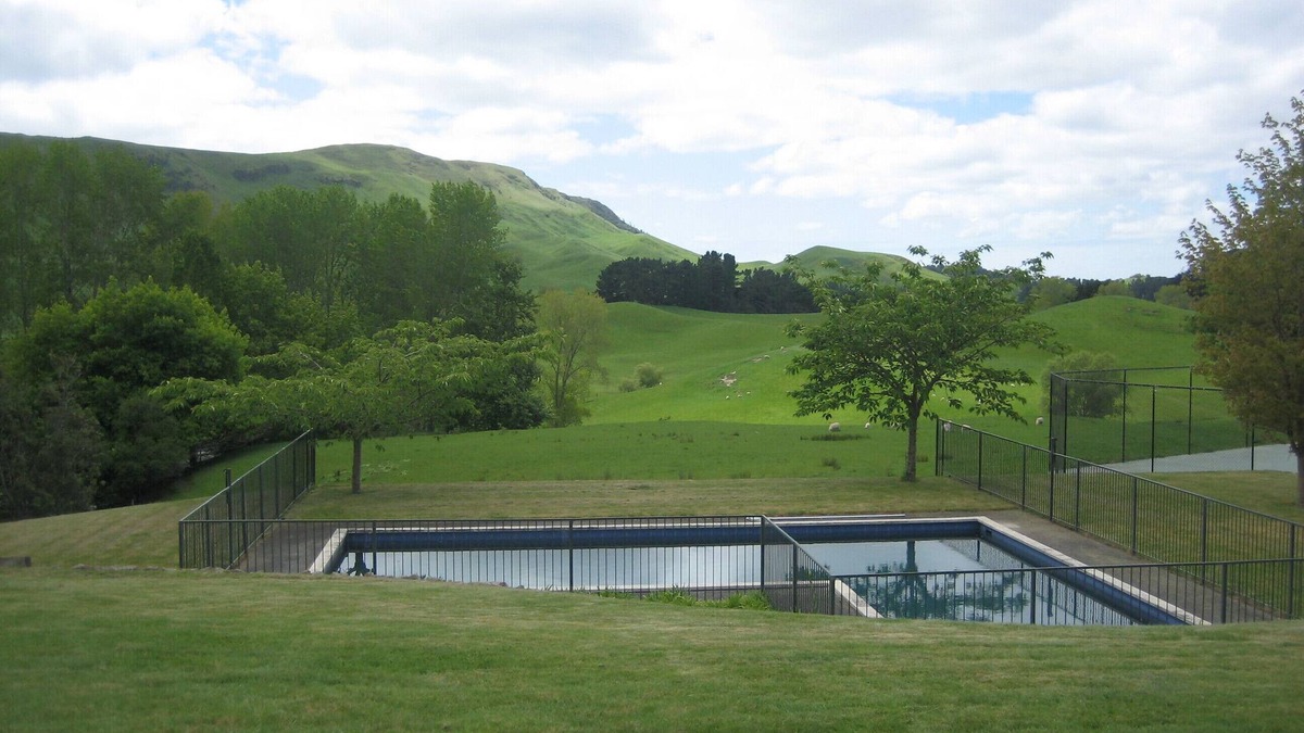 Elsthorpe Other | Rural retreat farm homestead