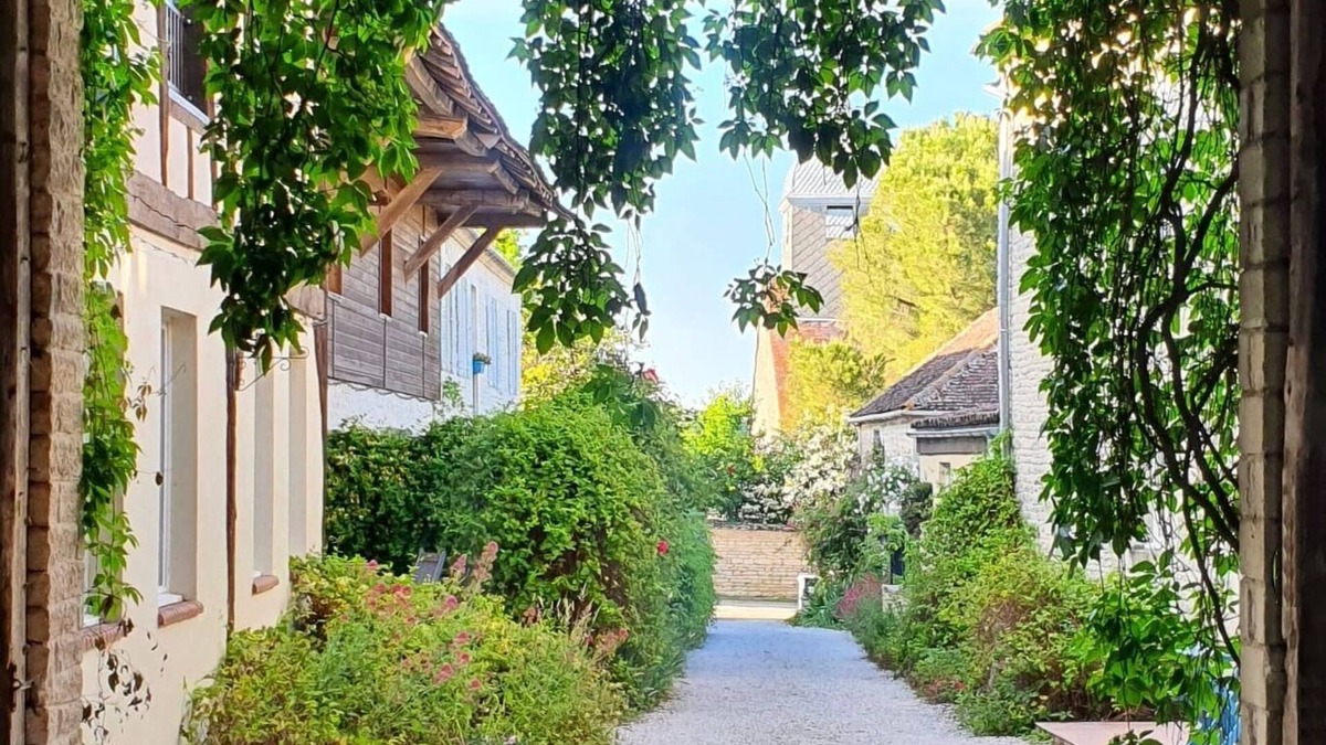 Eclance House | Rural retreat in Champagne Country with large pool - Friends & family friendly!