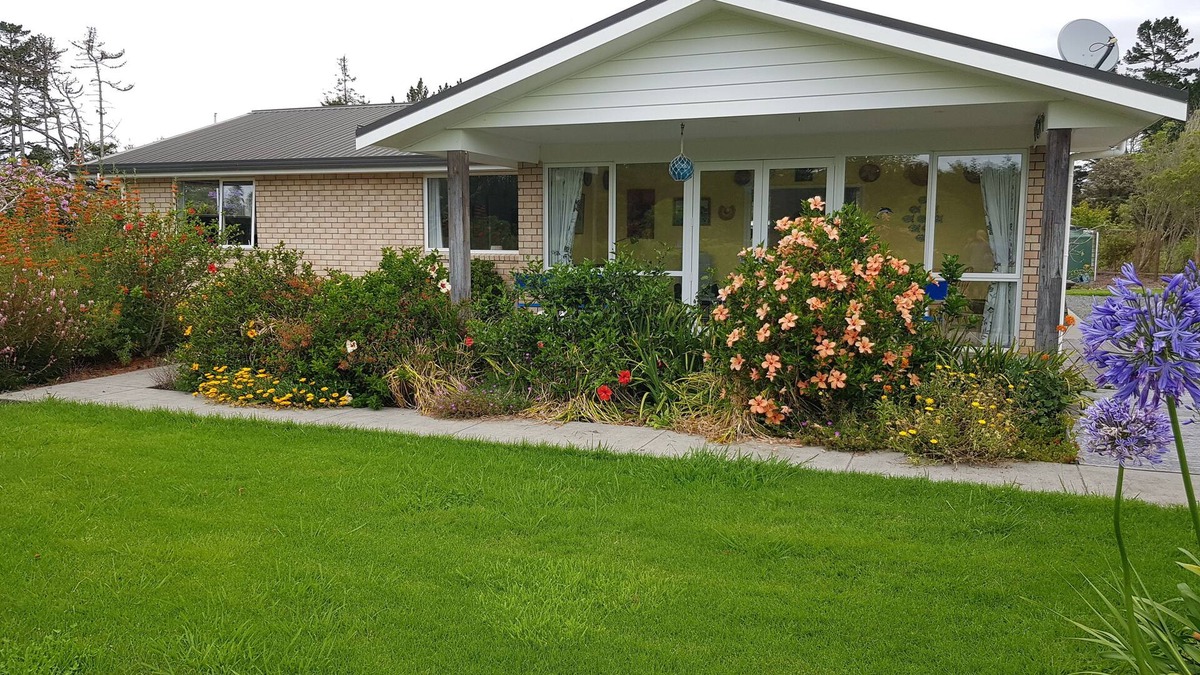 Waipu House | Rural retreat minutes from the beaches of Waipu