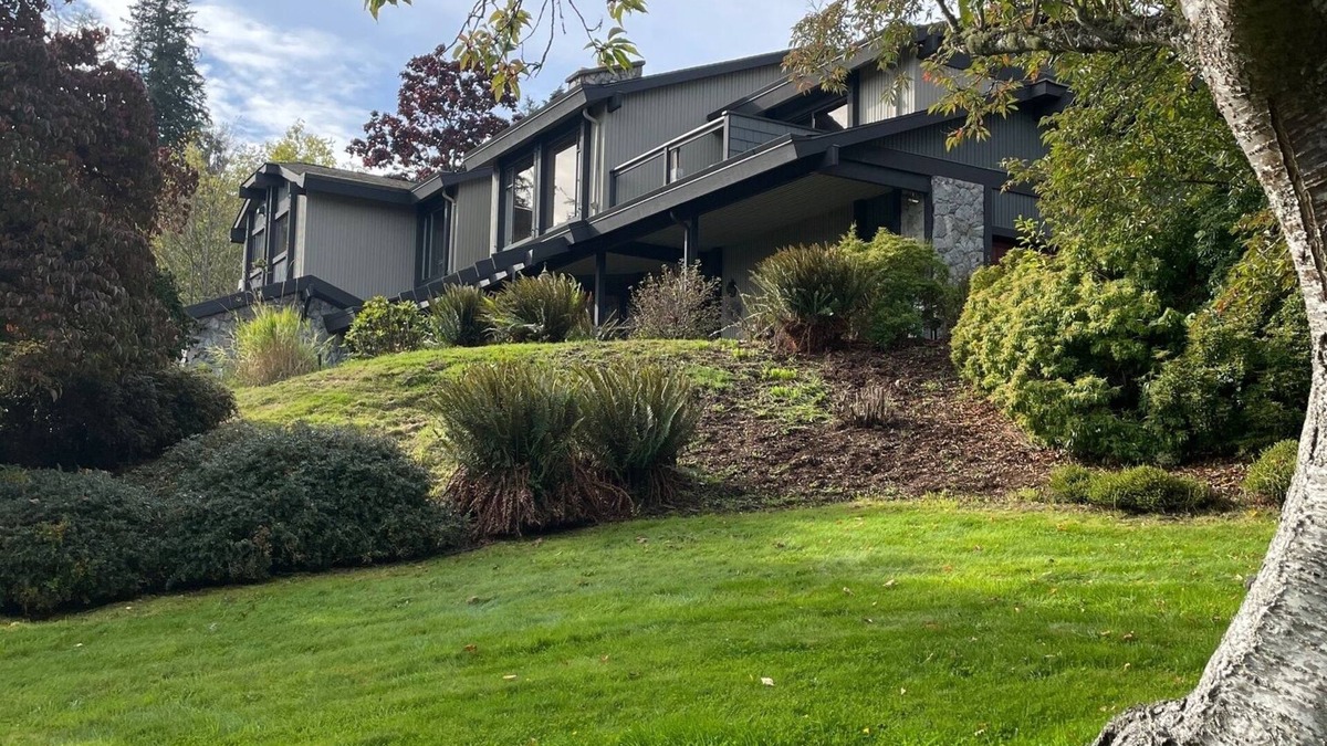 Saanich Apartment | Rural suite with spectacular, sunrise and agricultural views. Pet Friendly!