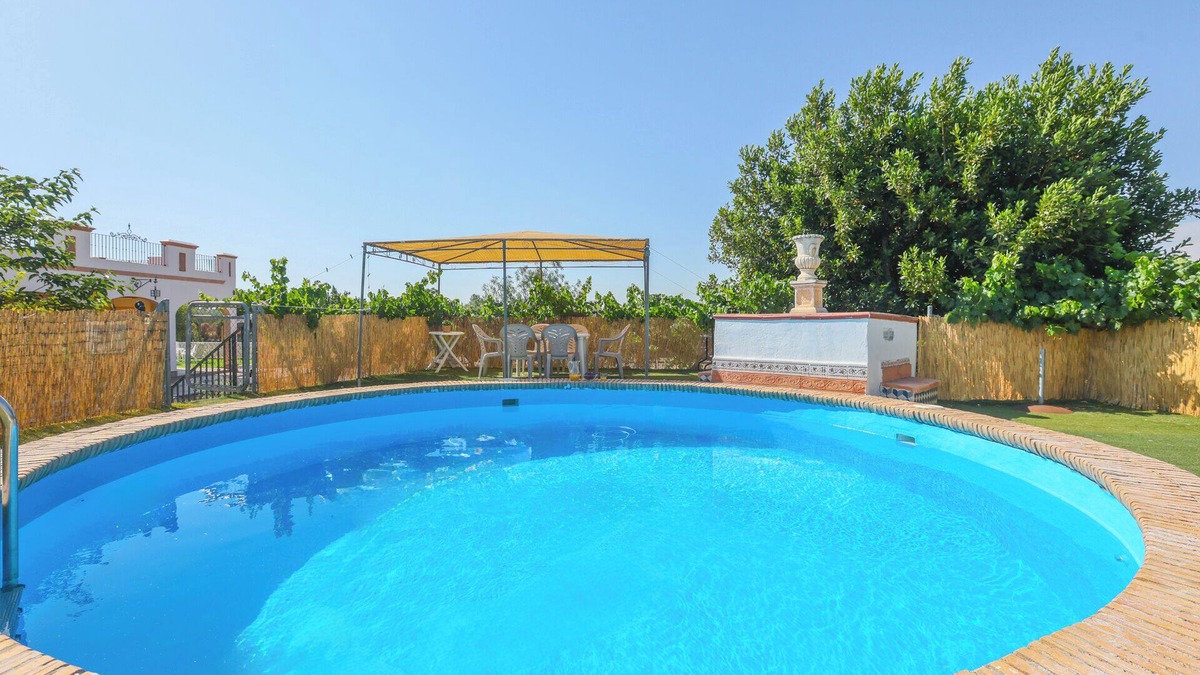Marchena House | Rural Vacation Home "Los Miradores" with Private Pool, 2 Private Terraces & Wi-Fi