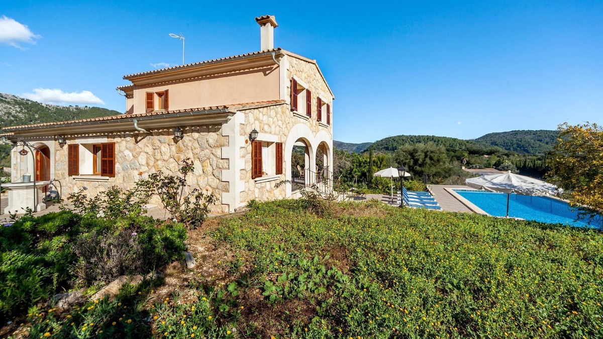 Campanet Villa | Rural Villa with pool and a view – Villa Rote