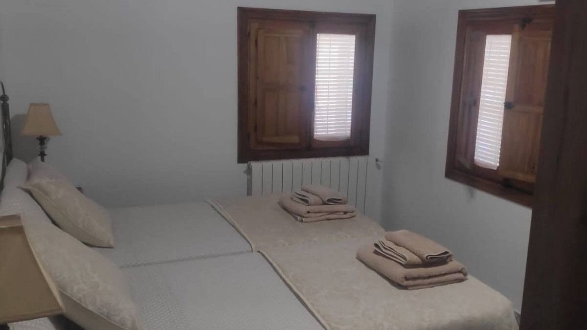 El Bonillo Ski Chalet | rural village house las zorizas