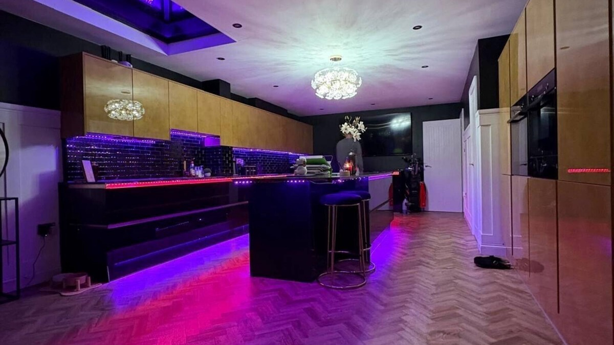 Rushden House | Rushden Retreat on Wellingborough Road