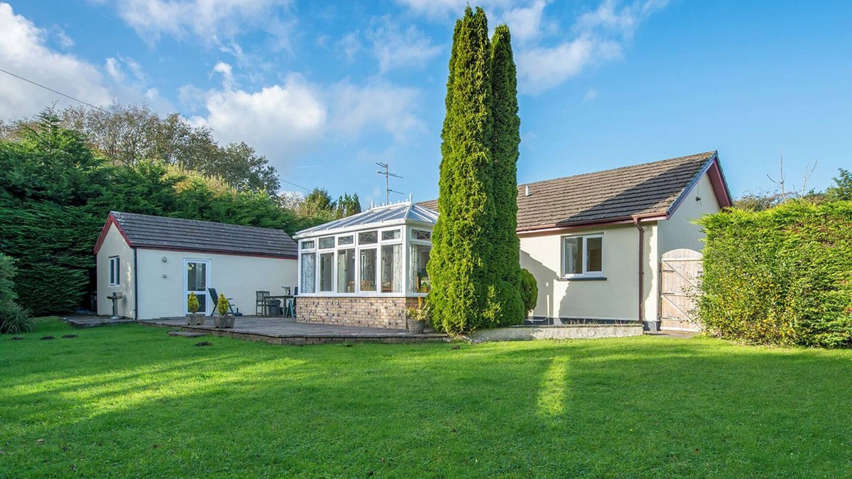 Ludchurch Cottage | Rushland, holiday home Ludchurch, Sleeps 6, 3 bedrooms, bathrooms