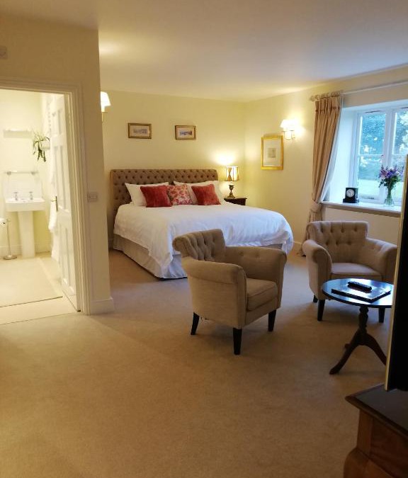 Butcombe Bed & Breakfast | Rusling House - Airport
