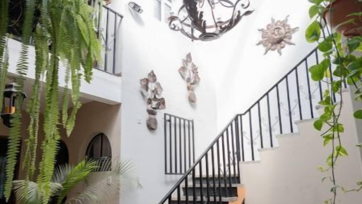 Zona 11 Apartment | RusNovena Apartment #1- Zone 11 - With A/C