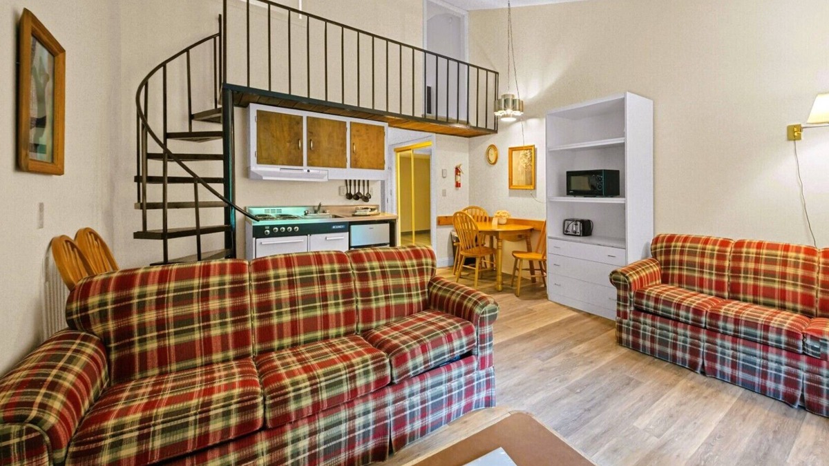 Stoneham Cabin | Rustic 1BR Retreat in the White Mountains