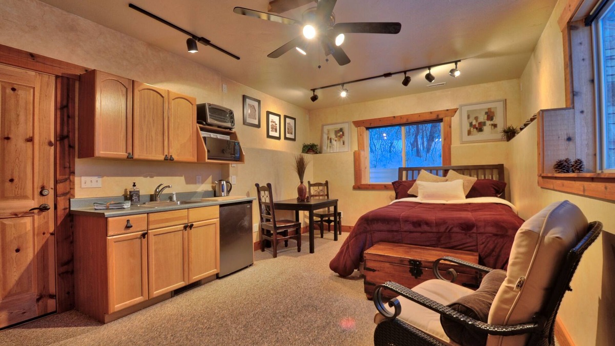 Park City Cabin | Rustic and Secluded only 20 minutes to Park City