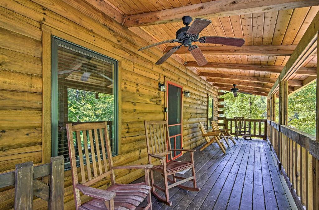Andrews House | Rustic Andrews Cabin Rental with Deck and Fire Pit!