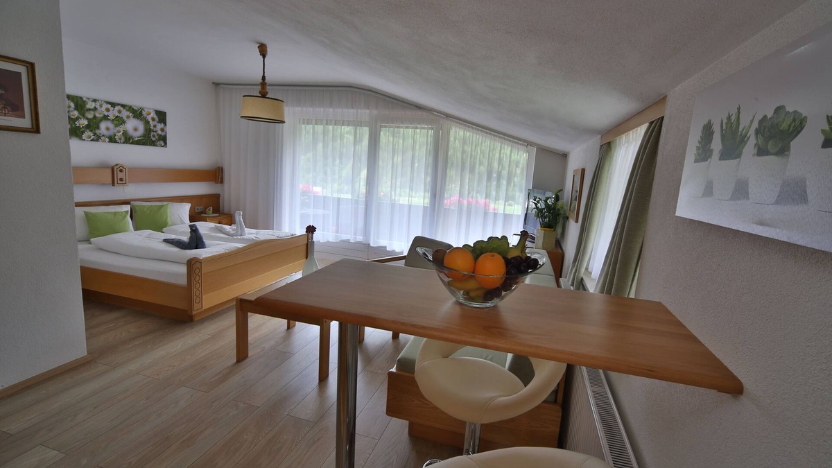 Abfaltersbach Apartment | Rustic apartment in the Dolomites