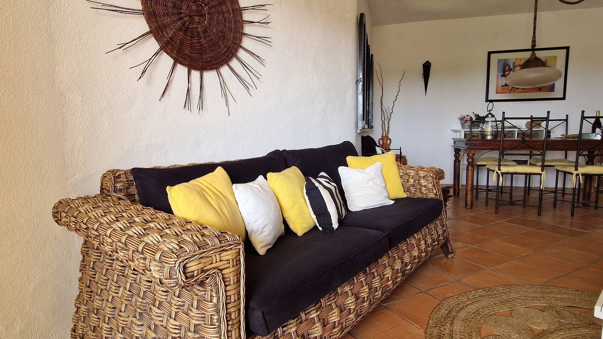 Vale de Covo Apartment | Rustic apartment in Praia de Carvoeiro, Algarve