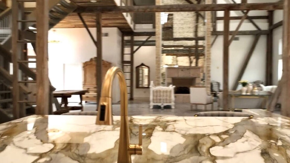 Fayetteville House | Rustic Barn Converted to 5 bedroom home and Event Center in Round Top, TX