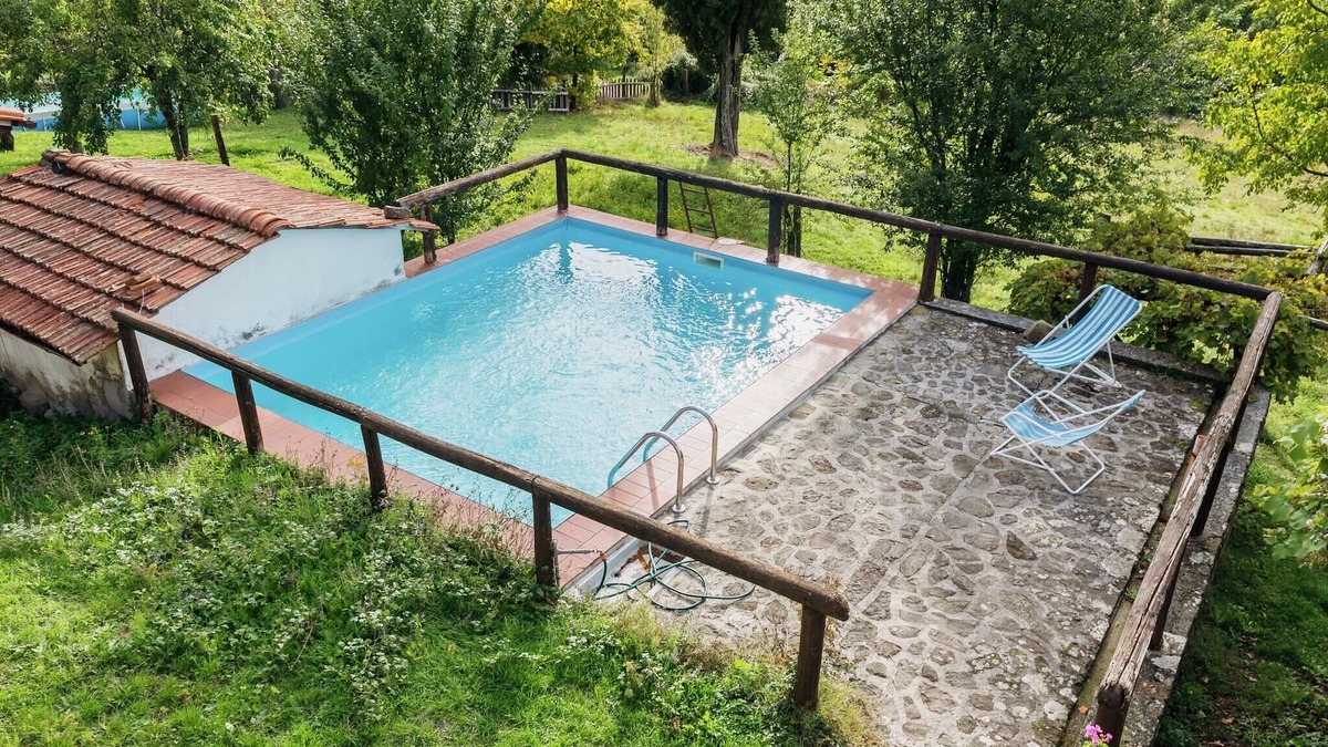 San Marcello Piteglio Ski Chalet | Rustic Chalet with Pool
