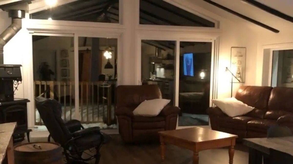 Saint-Charles-de-Bourget Cabin | Rustic Chic Cottage