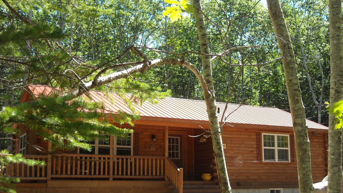 Bar Harbor Cabin | Rustic Cabin - Close to Bar Harbor & Acadia National ParknnLicense # VR2R24-059
