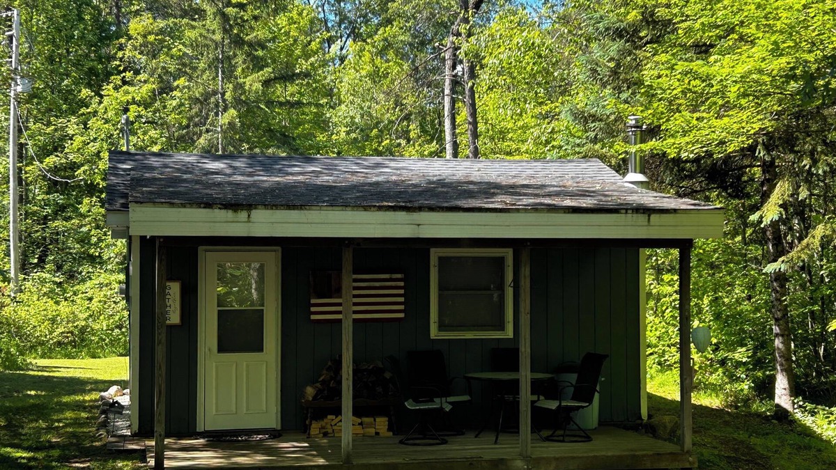 Athelstane Cabin | Rustic cabin near recreational, ATV and fishermans dream.