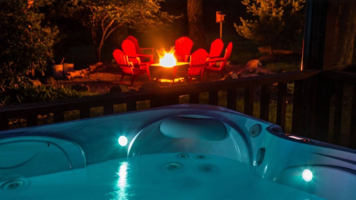 Bellville Cabin | Rustic cabin with hot tub, fire pit and close to area attractions!