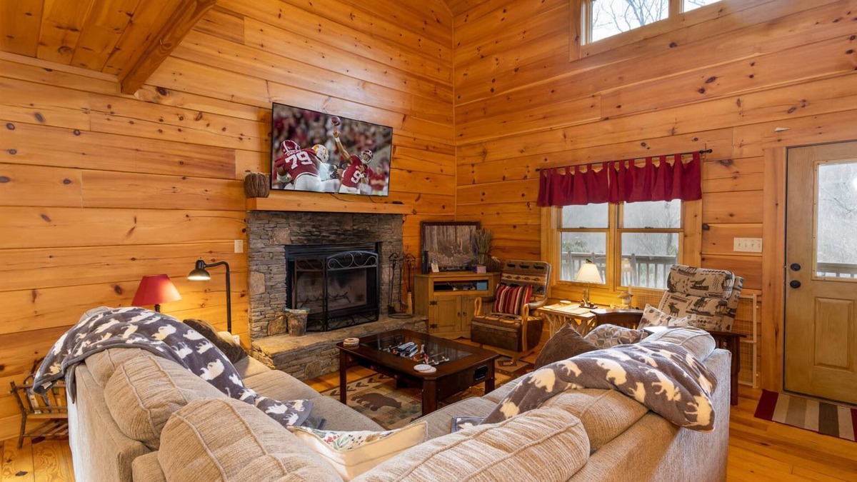 Todd Cabin | Rustic Cabin With Mountain Views