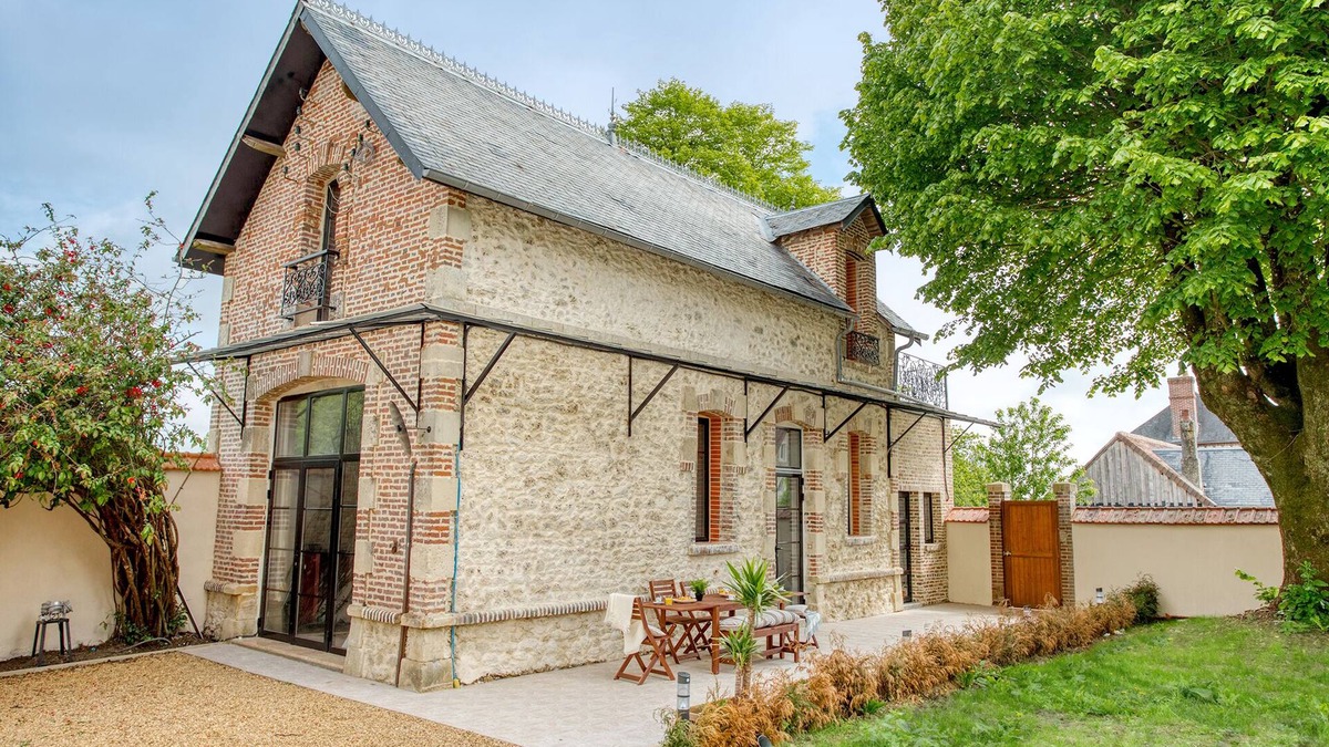 Tourouvre House | Rustic Charm, Modern Luxury in Le Perche