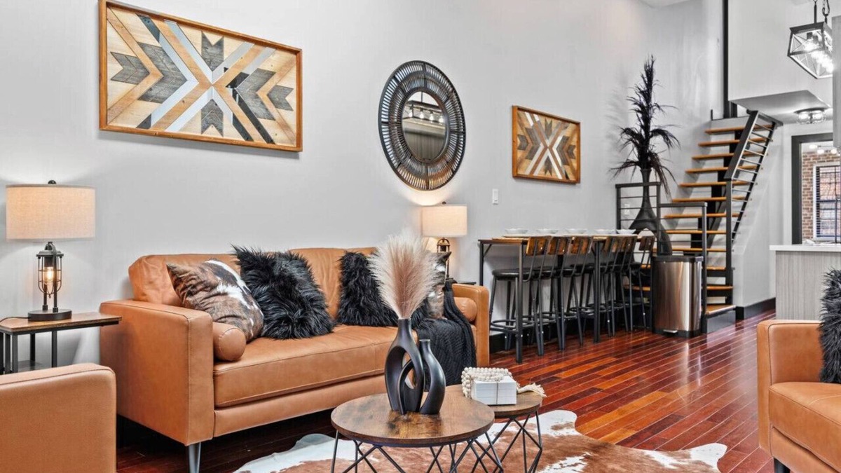Bushwick Apartment | Rustic-Chic 4BR for Groups – Bushwick's Finest Stay