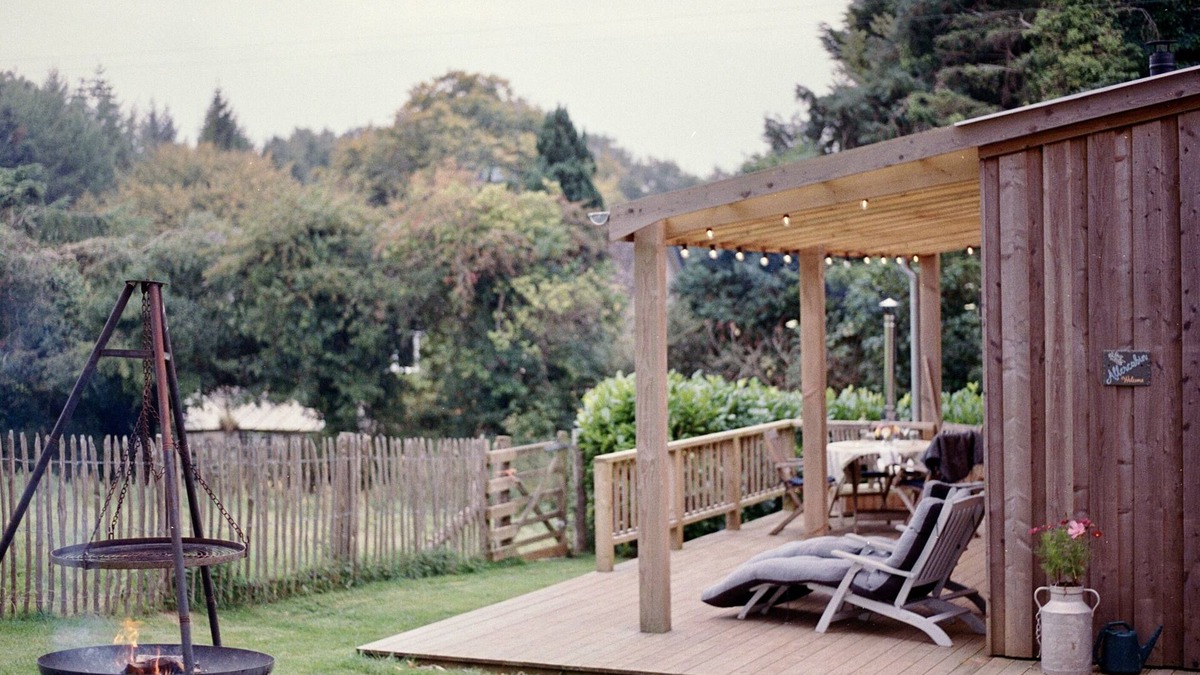Minehead Cabin | Rustic-Chic Cabin on Exmoor with Hot Tub