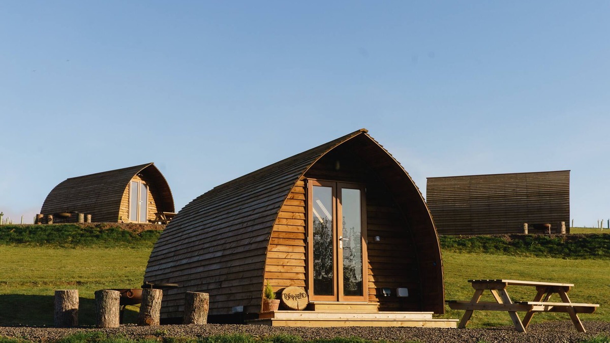 Cockburnspath Cabin | Rustic Coastal Cabin with Wood Fired Hot Tub