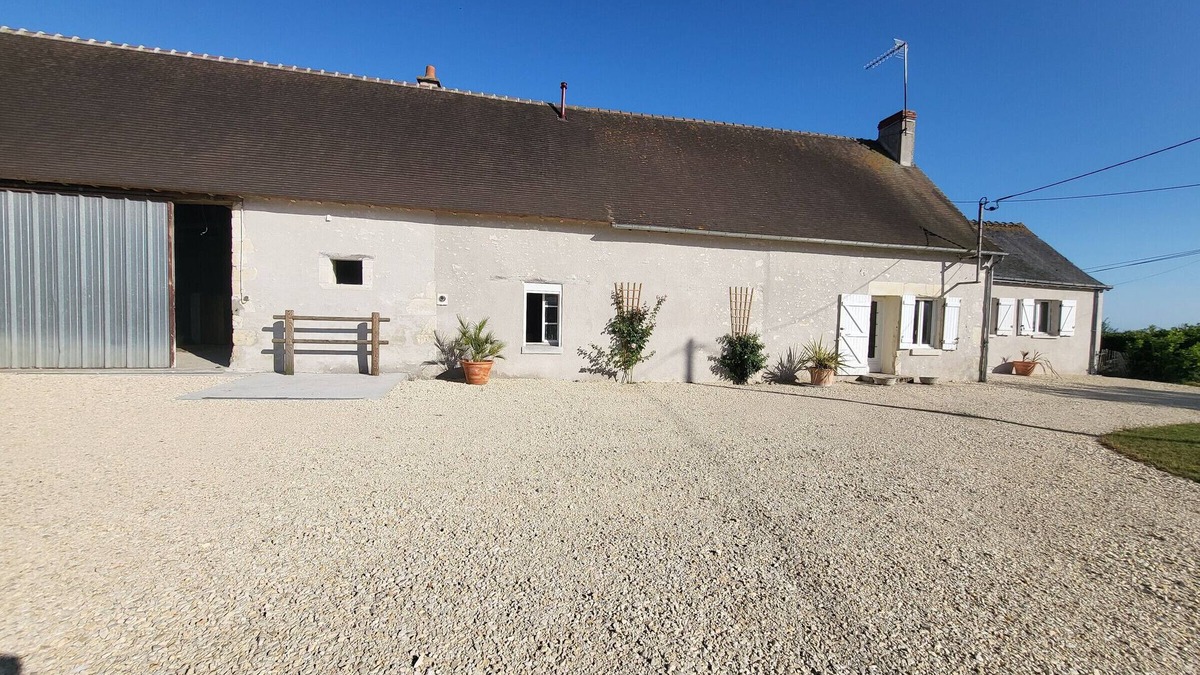 Paulnay Cottage | Rustic Cottage in Berry with Terrace and Horse Friendly