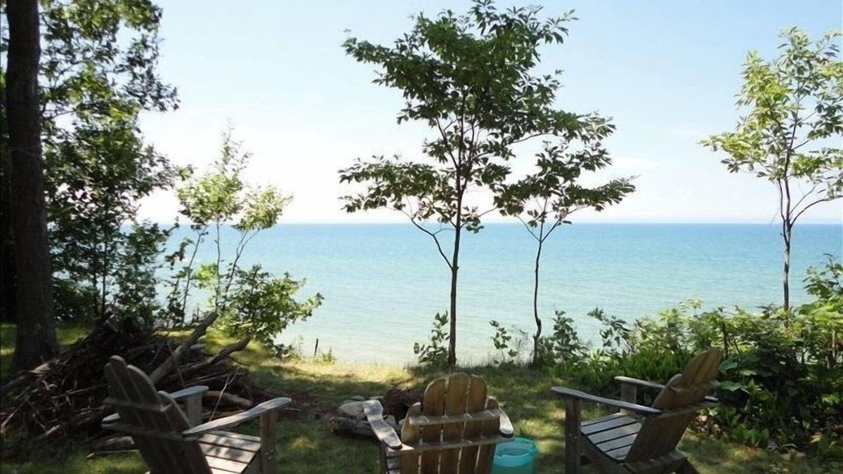 Fennville Cottage | Rustic Cottage on Lake Michigan: Awesome Beaches and Sunsets