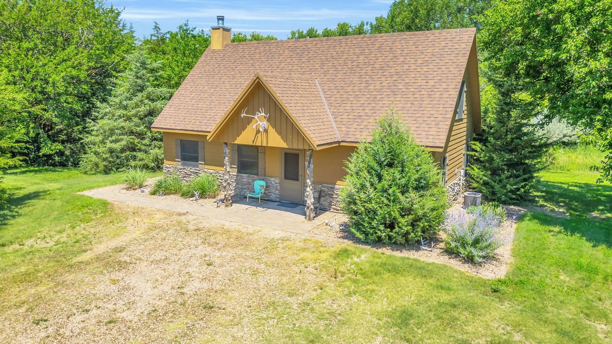Kearney House | Rustic Cottage Retreat