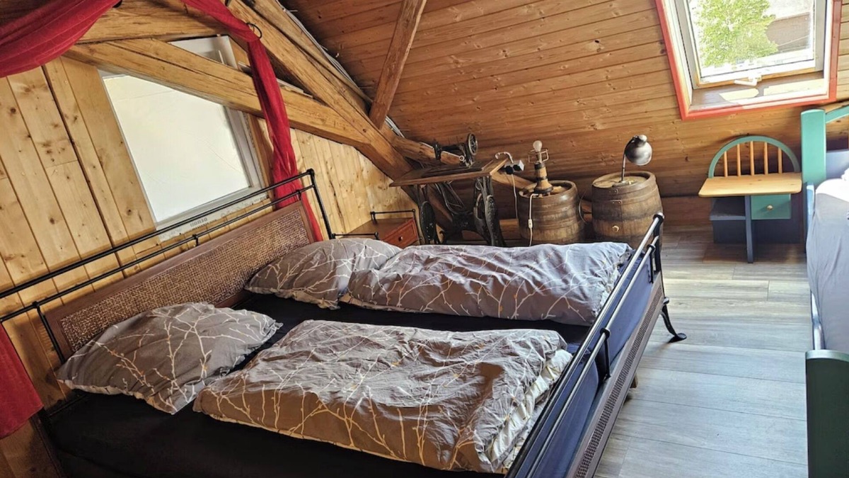 Colmberg House | 'Rustic Country House' with Private Terrace, Shared Garden and Wi-Fi
