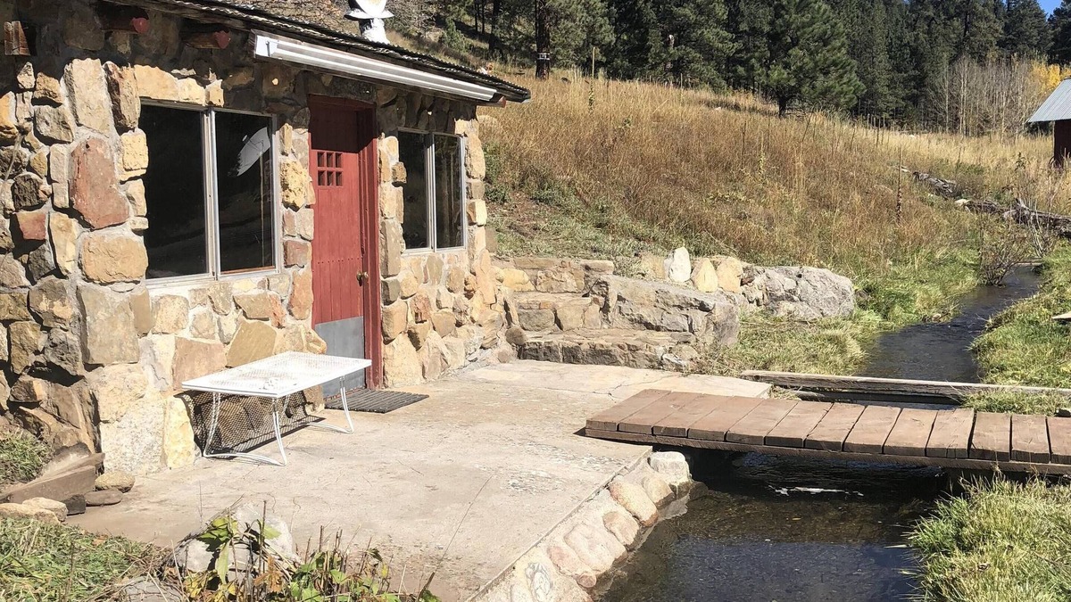 Tererro Cabin | Rustic Cowboy-Cougar Cabin On the Pecos River