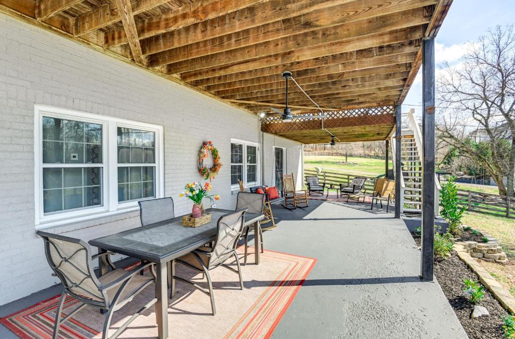 Antioch Apartment | Rustic Cowboy Ranch Retreat Stay Near Nashville