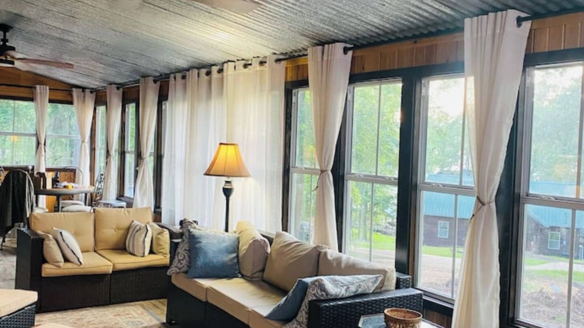 Florien Cabin | Rustic Cozy cabin with water and dock access