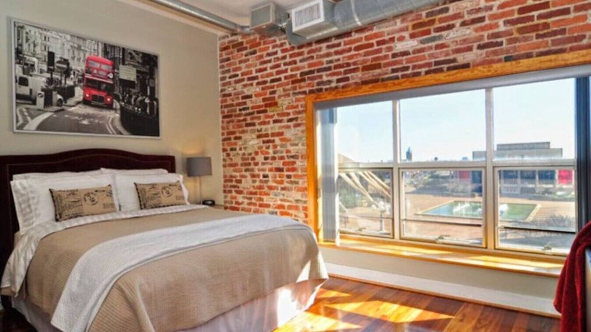 Downtown Apartment | Rustic Downtown Living - 1BR/1.5BA