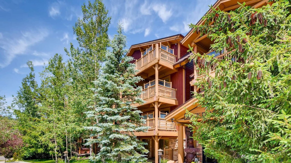 Deer Valley Condo | Rustic Elegance: Park City/Silver Lake Village/Upper Deer Valley