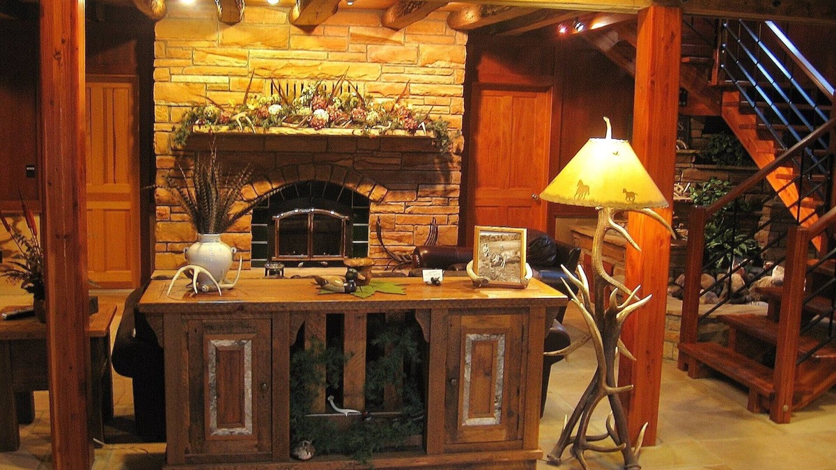 Spring Green House | Rustic, Elegant 8,000 Sq. Ft. Timber Frame Lodge in Southwest Wisconsin.