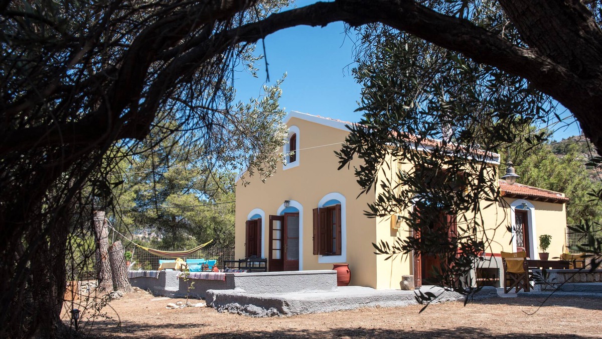 Panormos Cottage | Rustic Escape - Private Haven Near the Beach