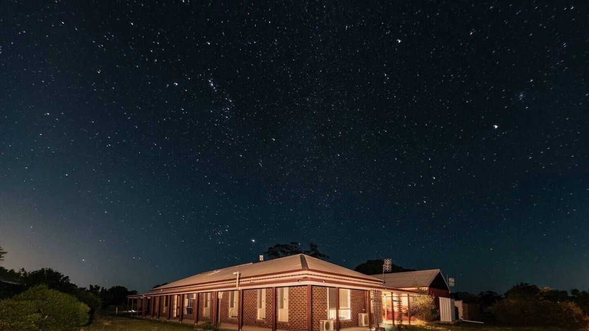 Bagshot Other | Rustic Farm House Stay- Bendigo w/pool and spa. Pet Friendly!
