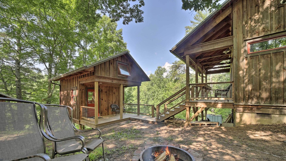 Leicester Cabin | Rustic Harmony Gardens Cabins in Leicester!