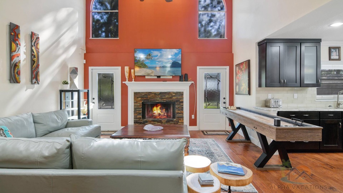 Windermere Villa | Rustic Hideaway - Modern Estate - Great Location + Pet Friendly!