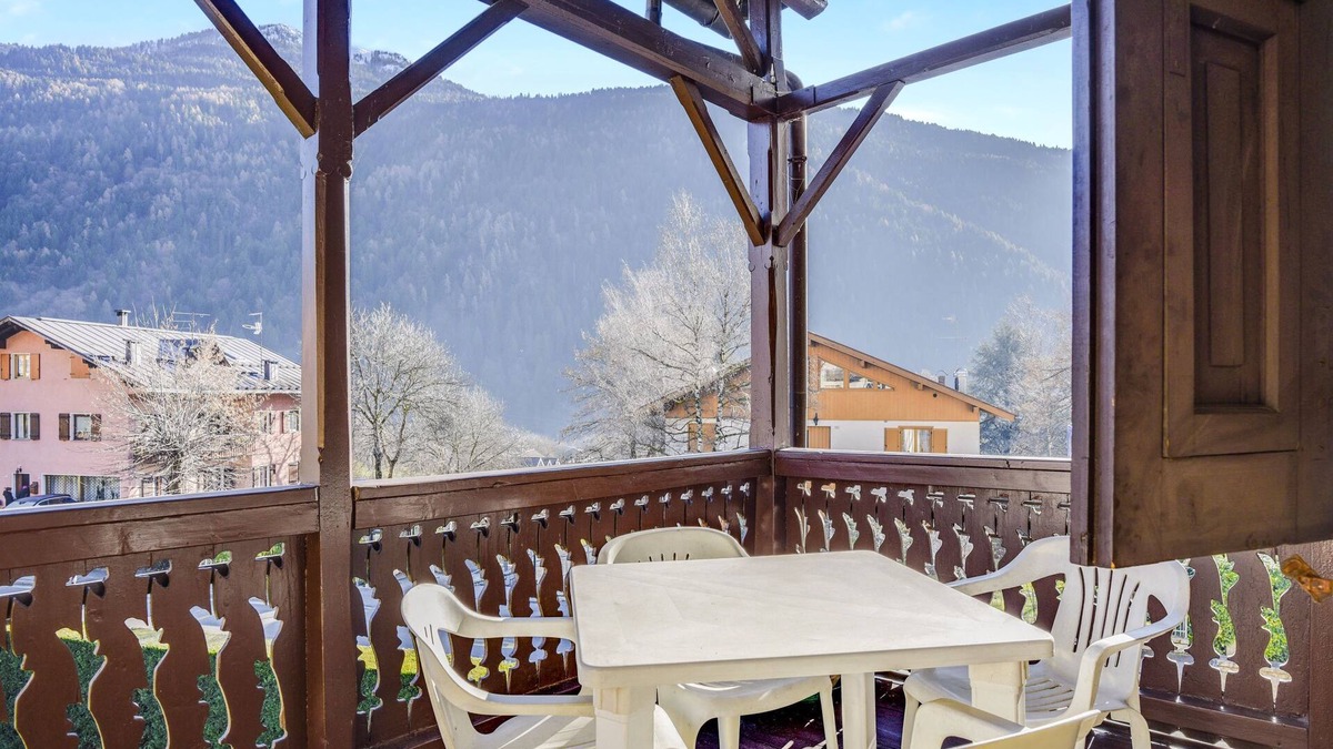 Ragoli Apartment | Rustic Holiday Apartment "The Grandma's old House"