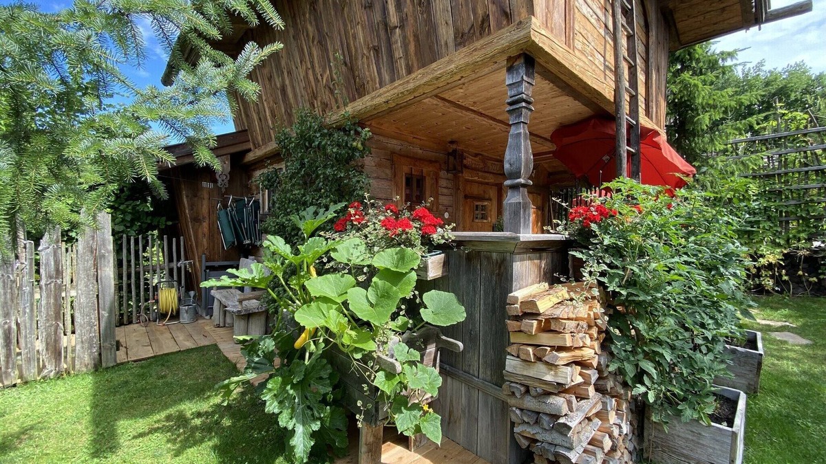 Asten House | Rustic Home in Tittmoning