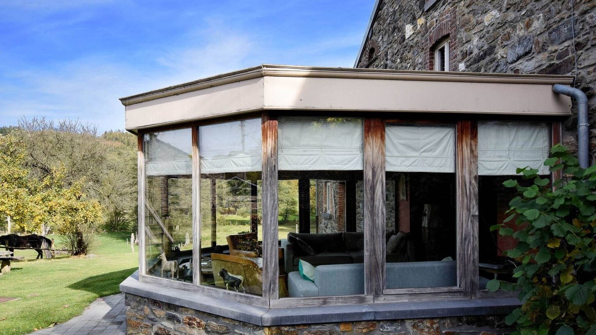 Petit-Thier House | Rustic house with sunroom