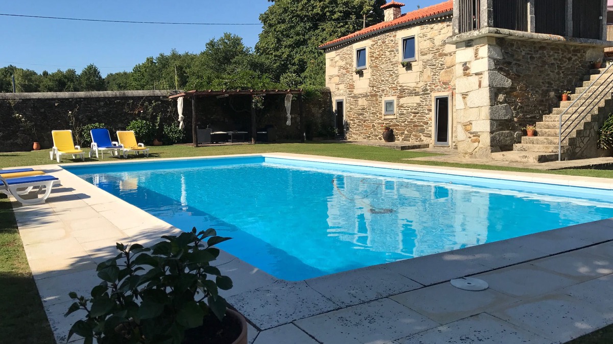 Cardielos Cottage | Rustic house for 8, with private swimming pool.