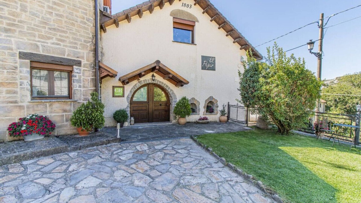 Senegue House | Rustic House in the Pyrenees, ideal for families