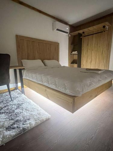 Kriva Palanka Apartment | Rustic House