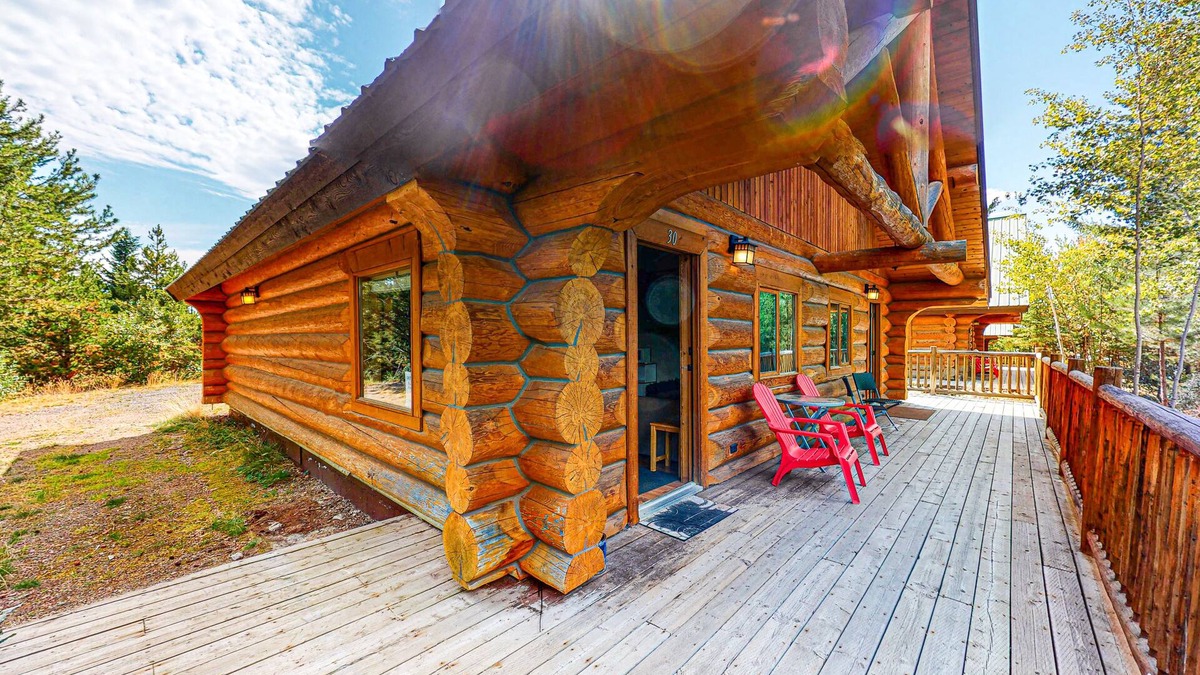 Lac Le Jeune Cabin | Rustic lakefront resort log cabin with deck, internet, and full kitchen